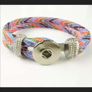 Handmade  Noosa Bracelet with 4 random snaps